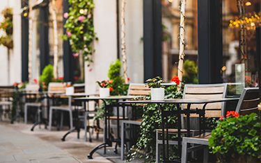 Terraza de un restaurante al aire libre