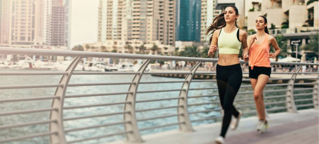 dos corredores entrenando